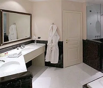 Hotel Maxim Peschiera Borromeo