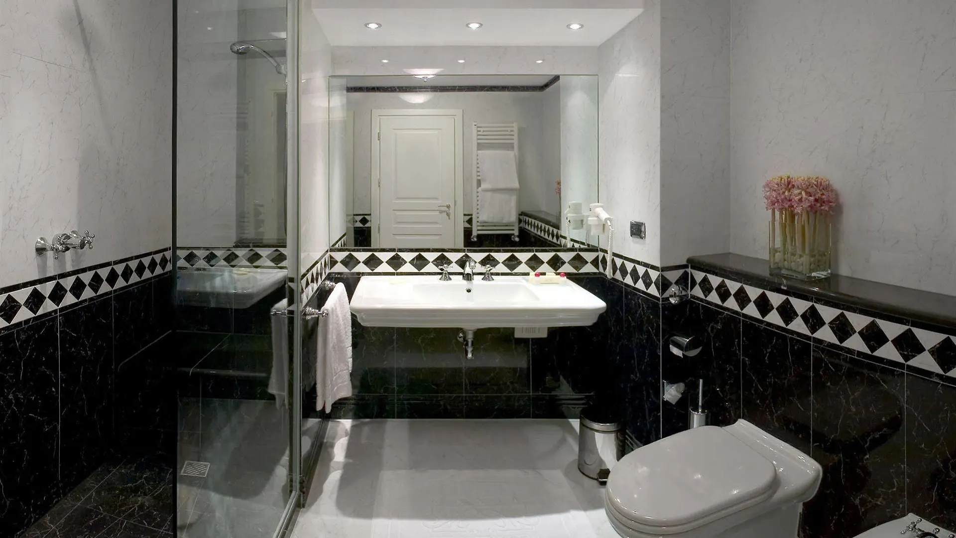 Hotel Maxim Peschiera Borromeo
