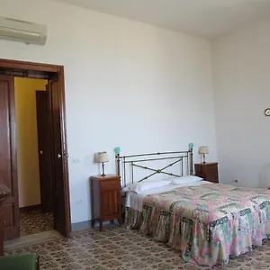  Frühstückspension Deleo Italien